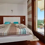Готель Luxury Adele Pool & Privat Whirlpool *