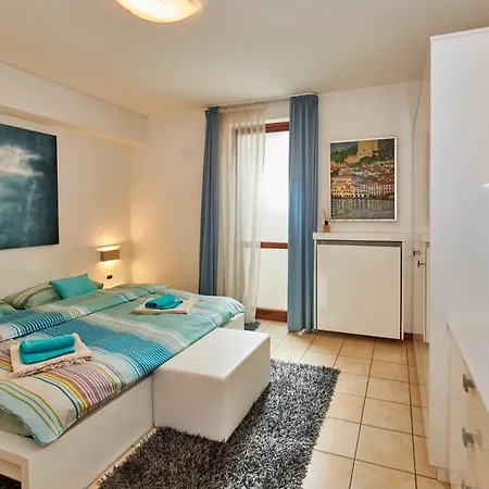 Luxury Adele Pool & Privat Whirlpool Hotel