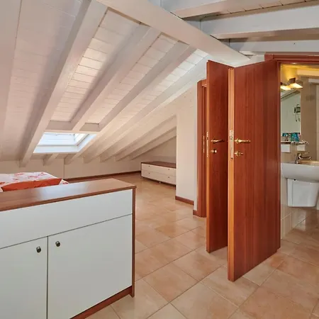 Luxury Adele Pool & Privat Whirlpool Hotell *