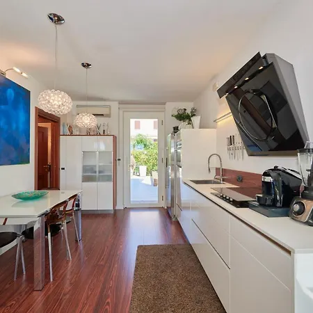 Luxury Adele Pool & Privat Whirlpool * Bardolino