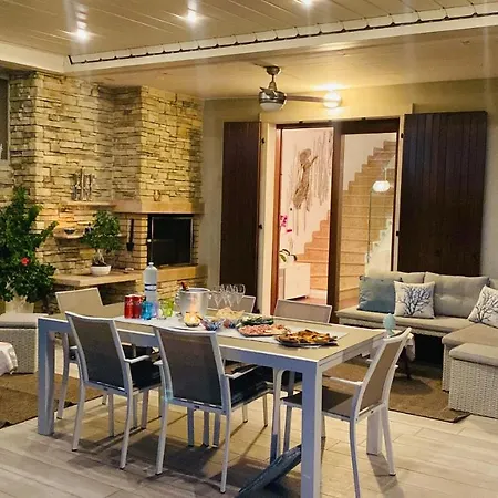 Luxury Adele Pool & Privat Whirlpool Hotel *