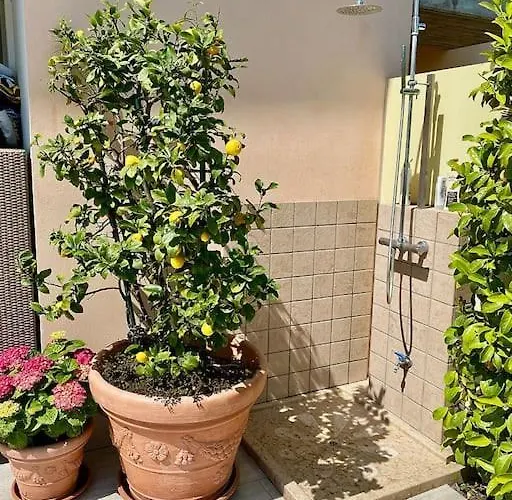 Luxury Adele Pool & Privat Whirlpool Ξενοδοχείο *