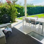 Luxury Adele Pool & Privat Whirlpool Hotel