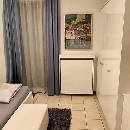 Luxury Adele Pool & Privat Whirlpool Szálloda Bardolino