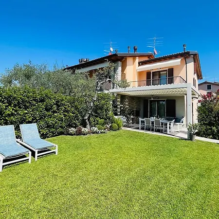 Luxury Adele Pool & Privat Whirlpool Szálloda *