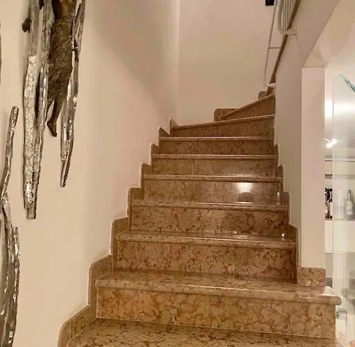 Luxury Adele Pool & Privat Whirlpool Hotell Bardolino