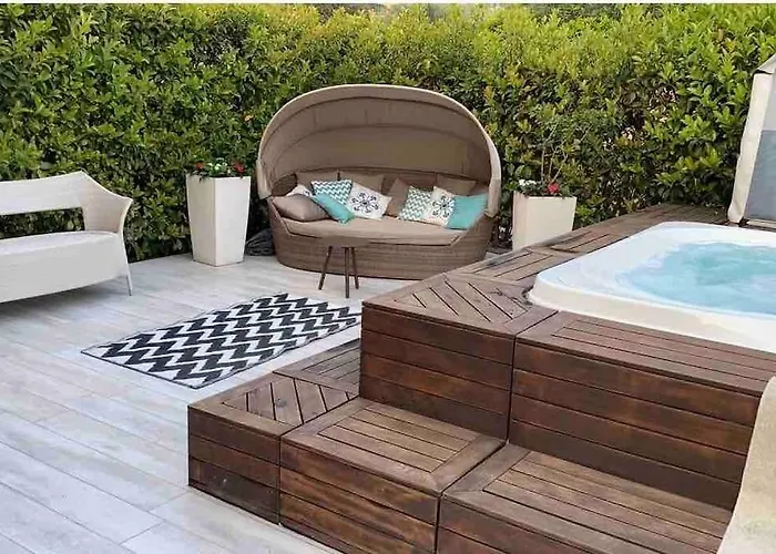 Luxury Adele Pool & Privat Whirlpool Hotell *