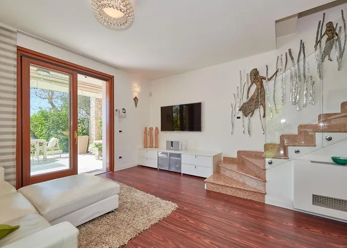 Hotell Luxury Adele Pool & Privat Whirlpool *