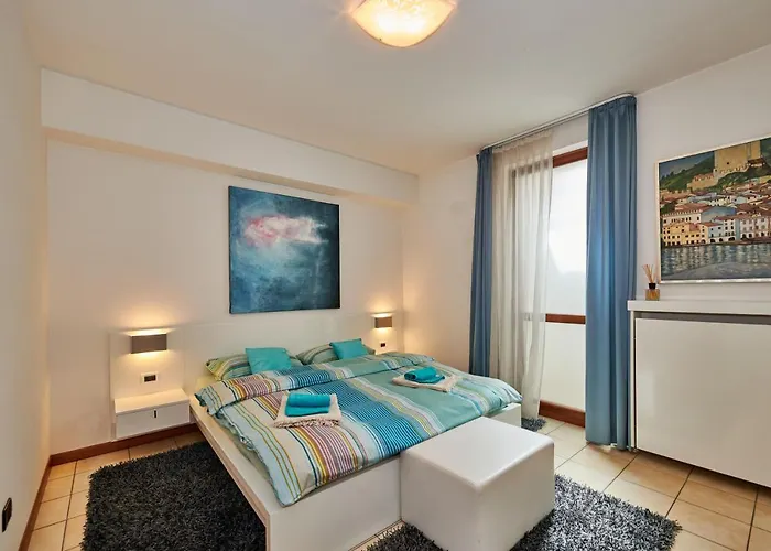 Luxury Adele Pool & Privat Whirlpool Hotell