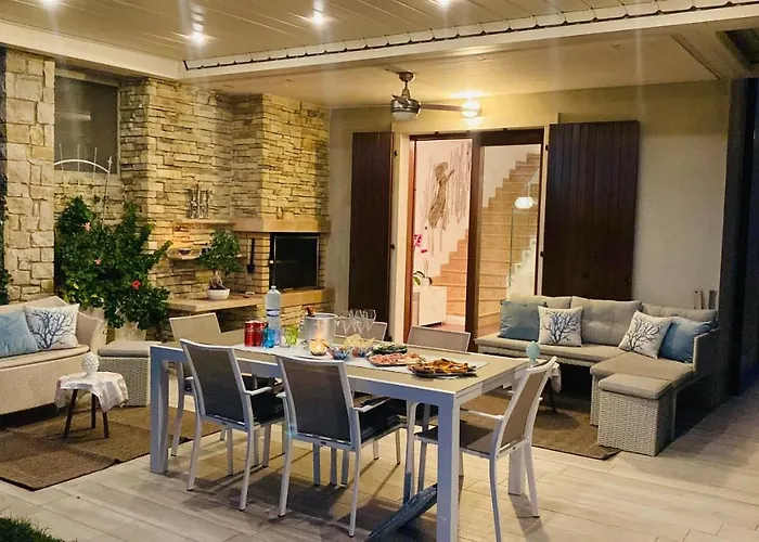 Luxury Adele Pool & Privat Whirlpool Hotell *