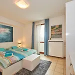 Luxury Adele Pool & Privat Whirlpool Szálloda